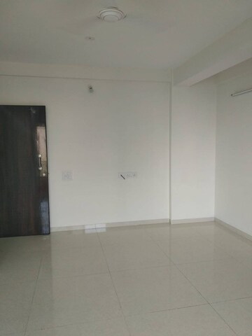 Room in 1 BHK Apartment at Silicon Park, Malad West – for Sale