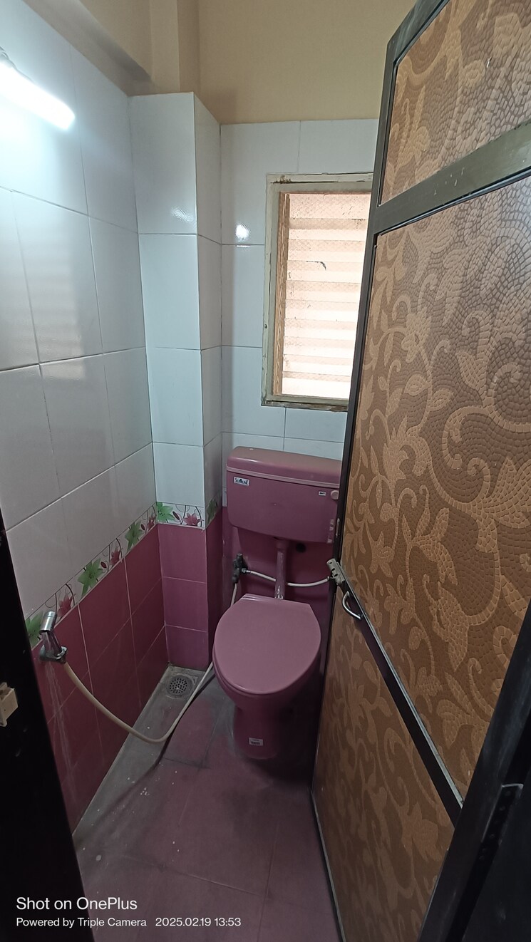 Bathroom, shree-pooja-chs-thane 1 Bedroom 515 Sq.Ft. Apartment In Vijay Nagari Thane 8218556