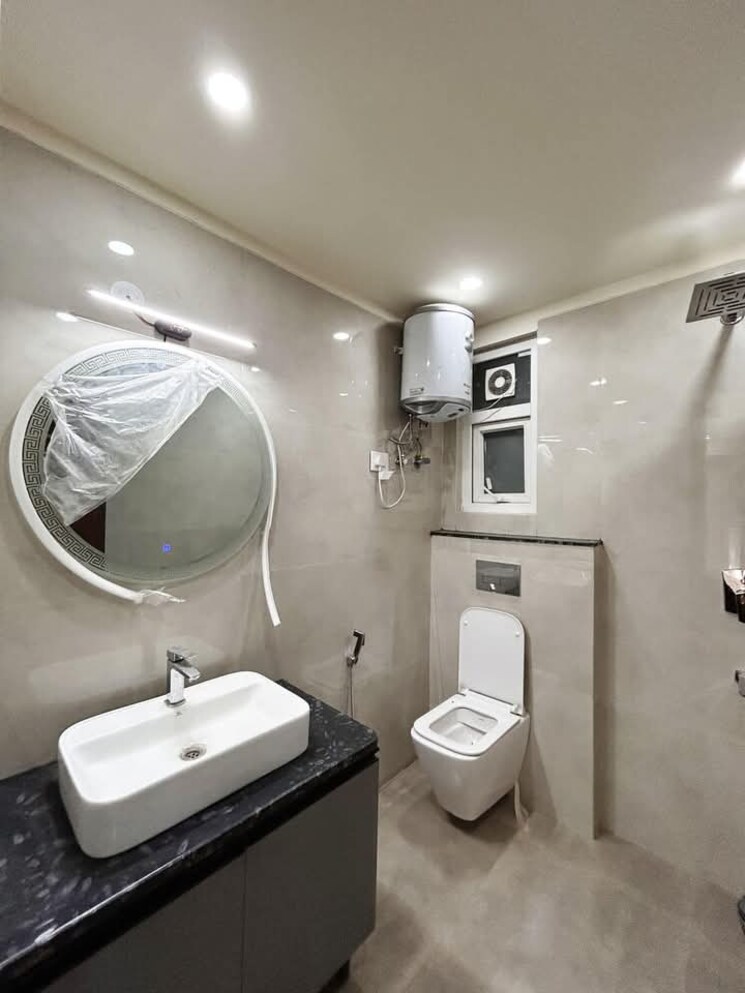 Bathroom, saket 4 Bedroom 1800 Sq.Ft. Builder Floor In Saket Delhi 8218560