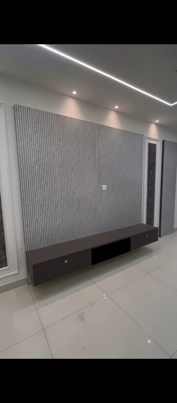 Room in 3.5 BHK Apartment at Prestige Tranquil, Kokapet – for Rent