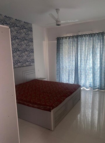 Bedroom in 2 BHK Apartment at Kanakia Spaces Sevens, Andheri East – for Rent