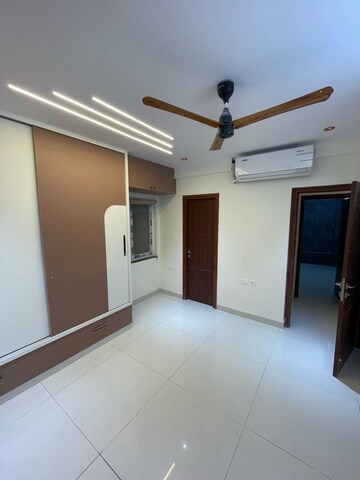 Room in 3 BHK Apartment at GHR Titania, Kondapur – for Rent