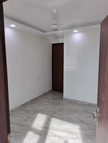 Room in 2 BHK Builder Floor at Palm Residency Chhatarpur, Chattarpur – for Rent