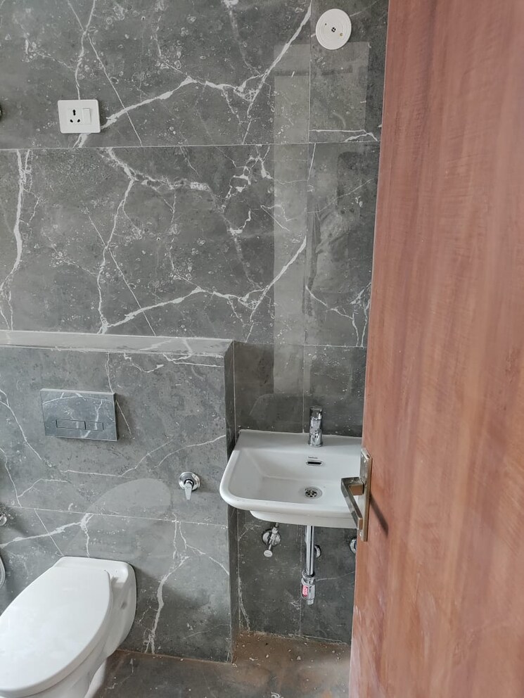 Bathroom, palm-residency-chhatarpur 2 Bedroom 800 Sq.Ft. Builder Floor In Chattarpur Delhi 8218690