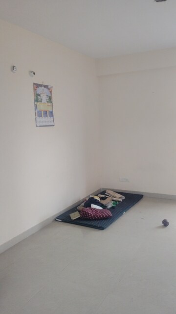 Room in 1 BHK Apartment at Sector 127 – for Sale