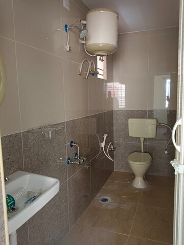 Master Bedroom in 1 BHK Independent House at Agaram – for Rent