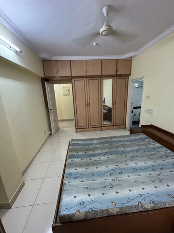Room in 2 BHK Apartment at K Raheja Vihar, Powai – for Rent