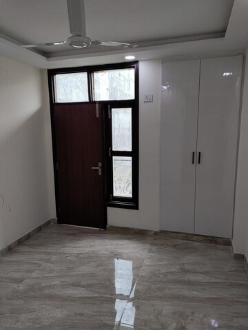 Room in 2 BHK Builder Floor at Palm Residency Chhatarpur, Chattarpur – for Rent