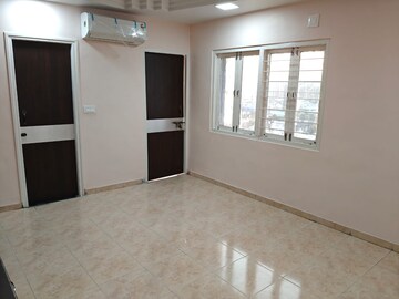 Room in 3 BHK Apartment at Ambawadi – for Rent