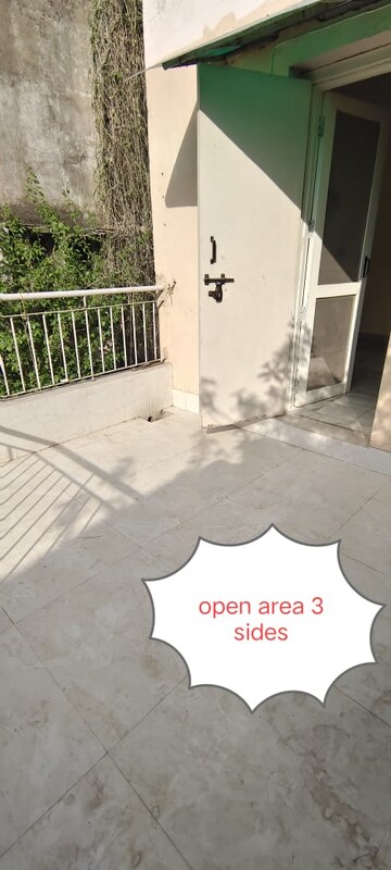 Balcony in 2 BHK Builder Floor at Green Park – for Rent