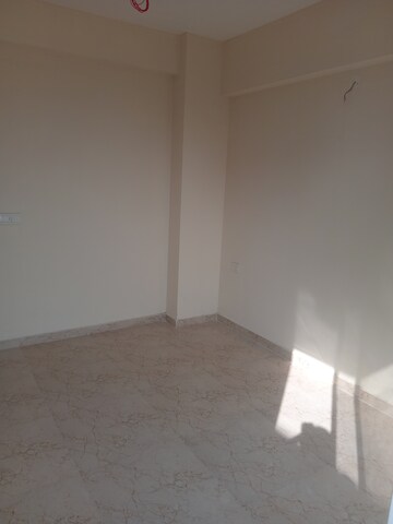 Room in 2 BHK Apartment at Pyramid Heights, Sector 85 – for Rent
