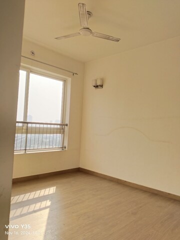 3 BHK Apartment For Rent in Emaar Palm Gardens, Sector 83
