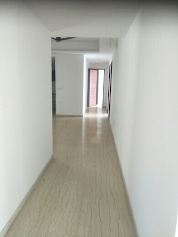 Building Lobby in 3.5 BHK Apartment at Supertech ORB, Sector 74 – for Rent