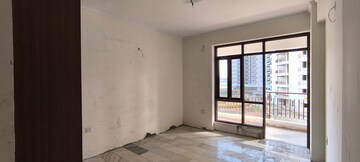 Room in 3 BHK Apartment at Cosmos Express 99, Sector 99 – for Sale