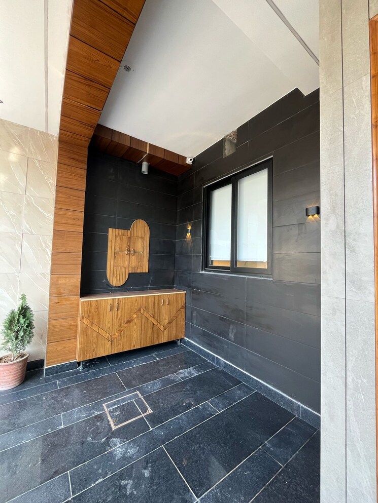  Parking, sector 125 4 Bedroom 180 Sq.Yd. Independent House In Sector 125 Mohali 8218799