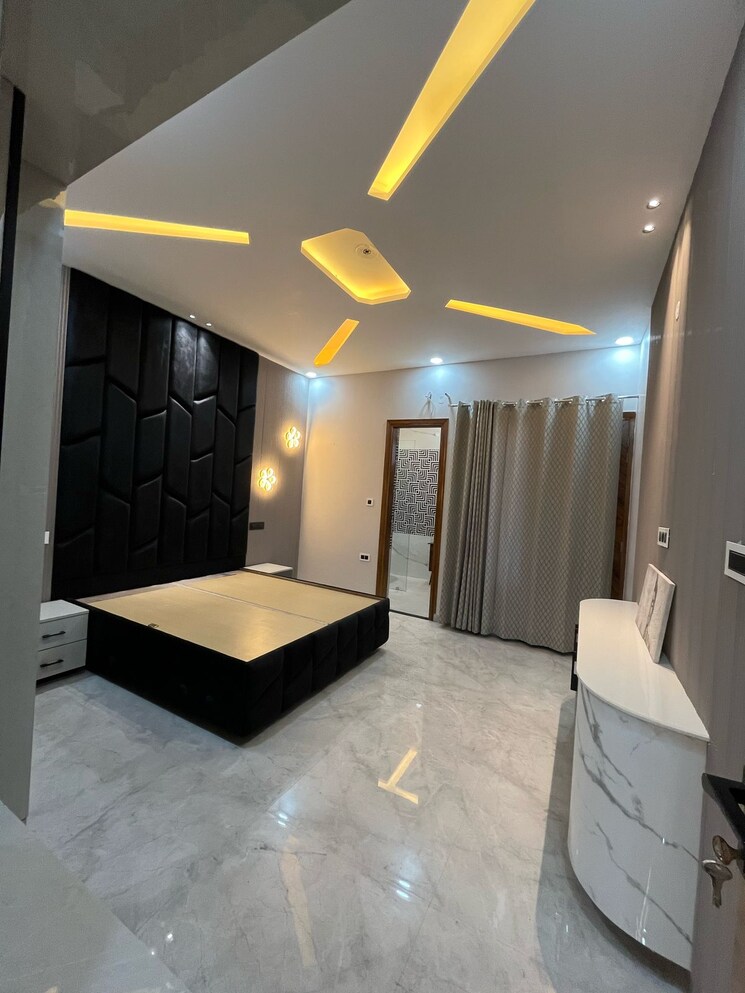 Room, sector 125 4 Bedroom 180 Sq.Yd. Independent House In Sector 125 Mohali 8218799