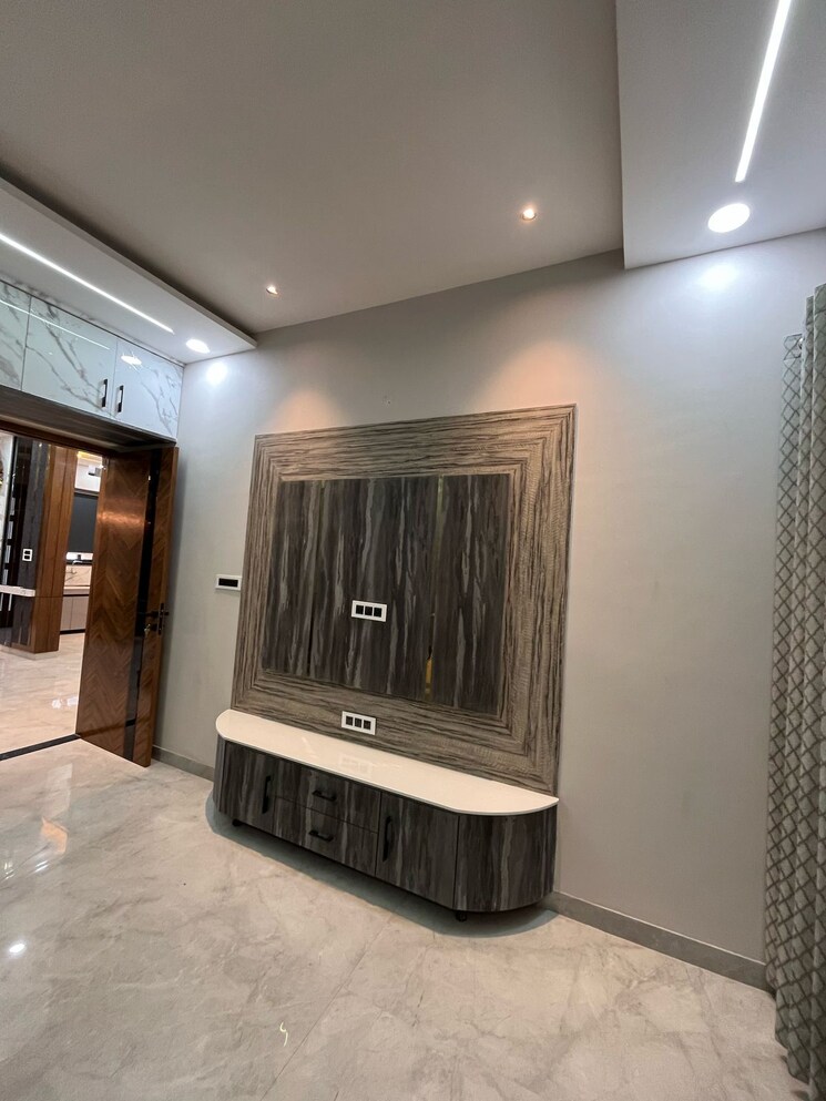 Room, sector 125 4 Bedroom 180 Sq.Yd. Independent House In Sector 125 Mohali 8218799