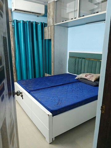 Bedroom in 2 BHK Apartment at Supertech Cape Town, Sector 74 – for Rent
