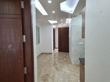 Room in 3 BHK Apartment at Greater Kailash I – for Rent