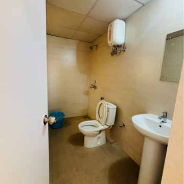 Bathroom in 2.5 BHK Apartment at Siddha Galaxia, Rekjuani – for Rent