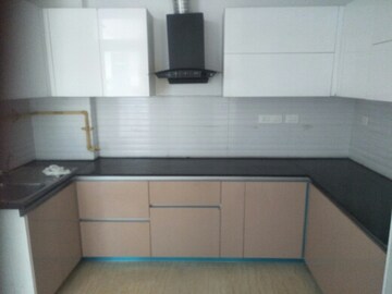 Kitchen in 3.5 BHK Apartment at Mahagun Mezzaria, Sector 78 – for Rent