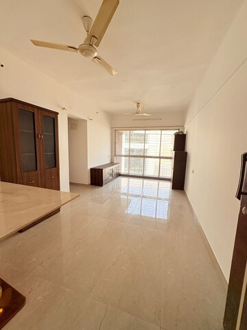 Room in 2 BHK Apartment at The Baya Goldspot, Andheri East – for Rent