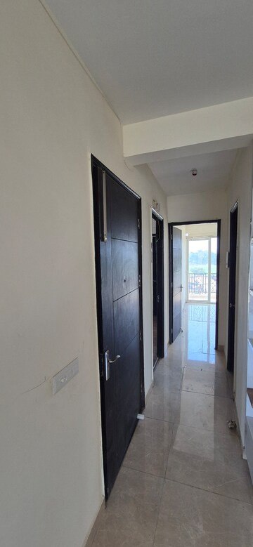 Furnished Amenities in 3 BHK Apartment at Sohna Road – for Rent