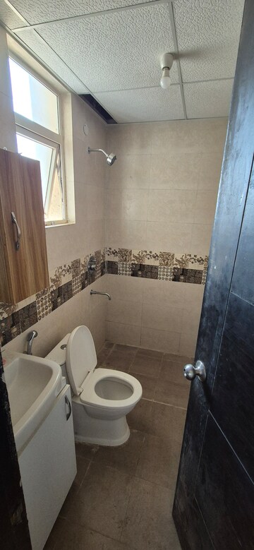 Bathroom in 3 BHK Apartment at Sohna Road – for Rent