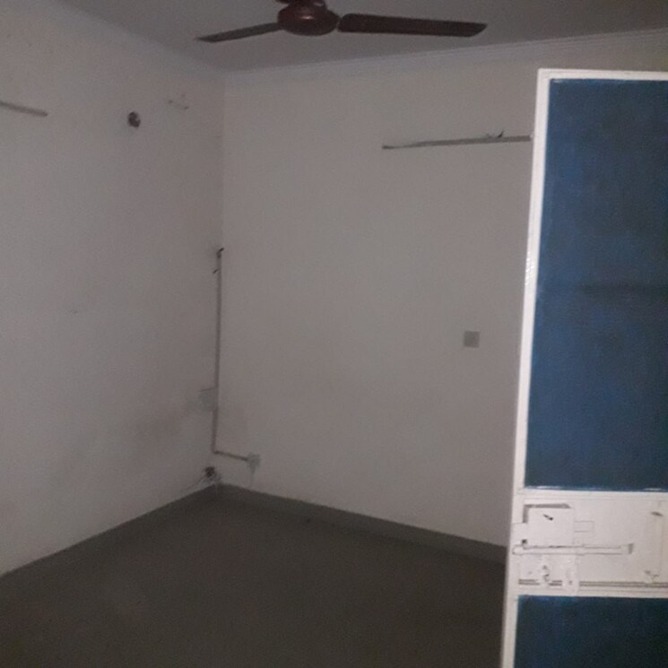 Room, sarita vihar 3 Bedroom 1500 Sq.Ft. Apartment In Sarita Vihar Delhi 8218925