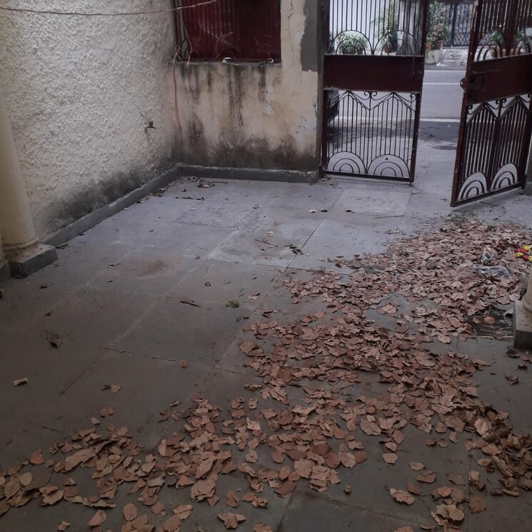  Parking, sarita vihar 3 Bedroom 1500 Sq.Ft. Apartment In Sarita Vihar Delhi 8218925