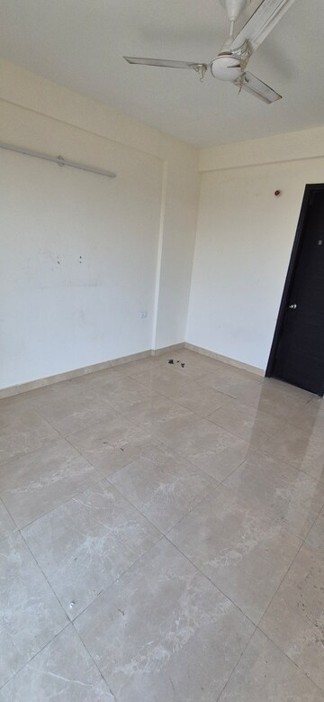 Room in 3 BHK Apartment at Sohna – for Sale