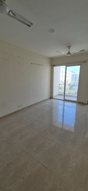 Room in 3 BHK Apartment at Sohna – for Sale
