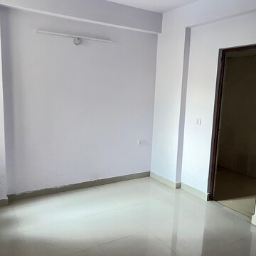 Room in 2 BHK Apartment at Maxheights Dream Homes, Sector 63 – for Sale