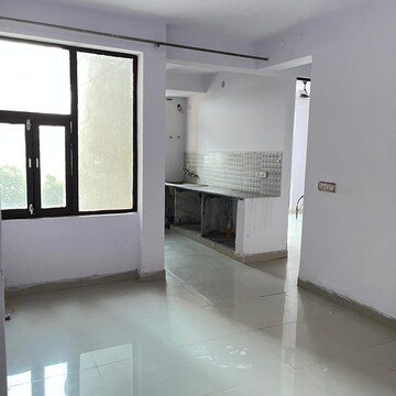 Room in 2 BHK Apartment at Maxheights Dream Homes, Sector 63 – for Sale
