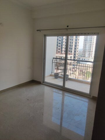 Room in 3 BHK Apartment at Sector 150 – for Rent