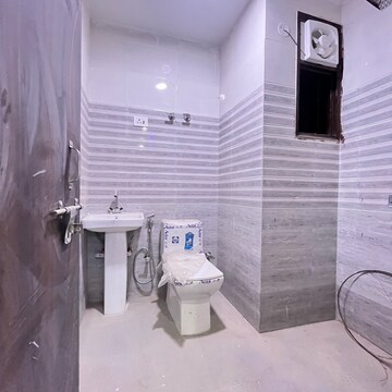 Bathroom in 2 BHK Builder Floor at Chhajjupur – for Rent