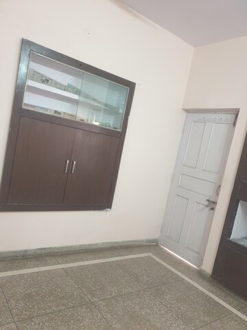 Room in 2 BHK Independent House at Sector 16 – for Rent