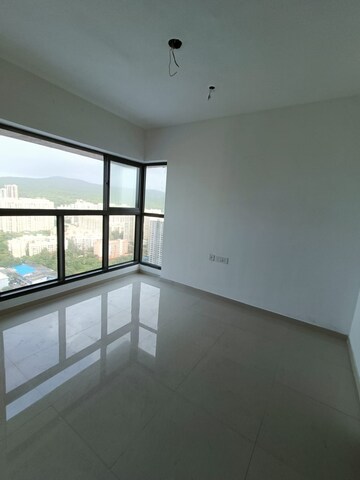 Room in 2 BHK Apartment at UK Iridium, Kandivali East – for Rent