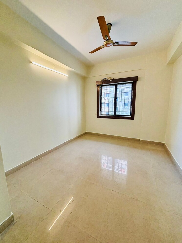 Room, loharuka-green-heights 3 Bedroom 1190 Sq.Ft. Apartment In Bablatala Kolkata 8218973