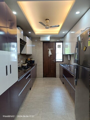 Kitchen in 6+ BHK Independent House at Sector 56 – for Sale