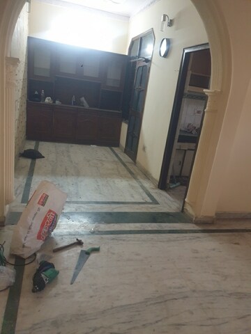 Parking in 4 BHK Independent House at Sector 16 – for Rent