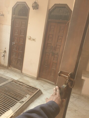 Furnished Amenities in 4 BHK Independent House at Sector 16 – for Rent