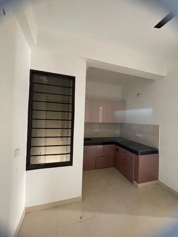 Room in 2 BHK Builder Floor at Ardee City, Sector 52 – for Rent