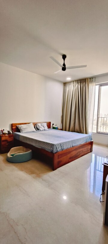 Bedroom in 3 BHK Apartment at Oberoi Maxima, Andheri East – for Rent