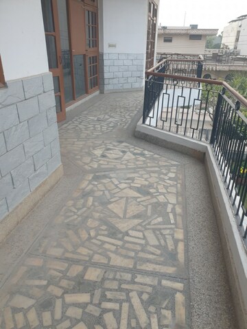 Balcony in 3 BHK Independent House at Sector 16 – for Rent