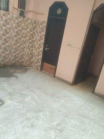Room in 3 BHK Independent House at Sector 16 – for Rent
