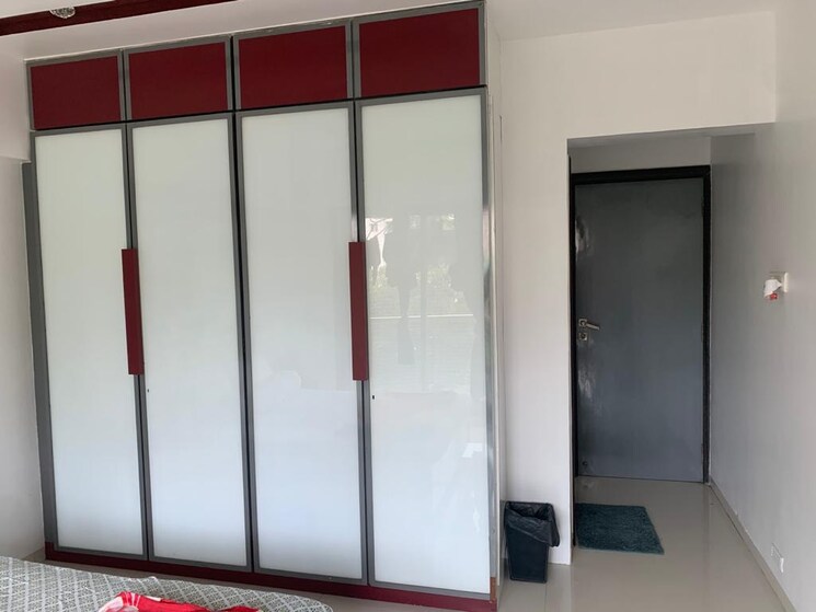 Room, khar west 3 Bedroom 1600 Sq.Ft. Apartment In Khar West Mumbai 8219079