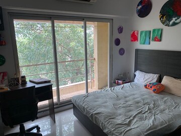 Bedroom in 3 BHK Apartment at Khar West – for Rent