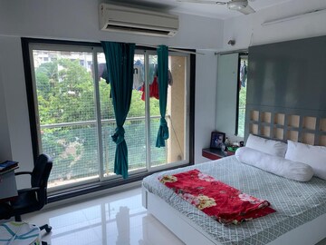 Bedroom in 3 BHK Apartment at Khar West – for Rent