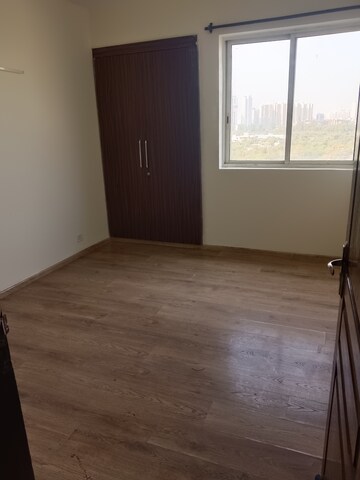 Room in 2 BHK Apartment at Lotus Panache, Sector 110 – for Rent